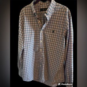 Ralph Lauren men’s shirt size L.  EUC no rip, stains or tears.
